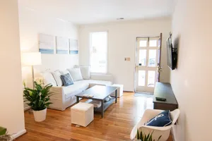 Image of Cozy 2br home w/ parking in downtown Annapolis