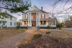 Image of Historical home - walking distance to shops and eateries
