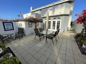 Image of House of Bells 960 C 2B\/2B Private Patio 1st flr Great Location