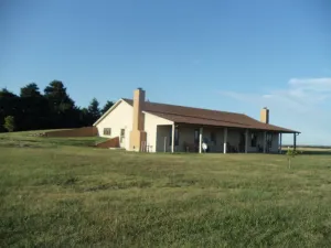 Image of South 40 Lodge: Central Ks Lodging With Amazing Views & Sounds Of The Country