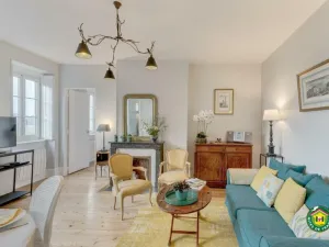 Image of Charming renovated apartment, 2 BR, WiFi, garage, 15 min to Paris RER station