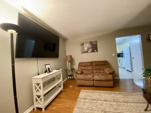 Image of Tropical Apartment Overlooking Golf Course, Minutes to Attractions