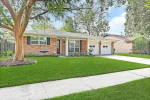 Image of Pet Friendly Home in Garden Oaks\/Forest Oak area Lrg 4 Bedroom Home