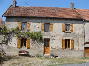 Image of Beautiful 4 bedroom farmhouse