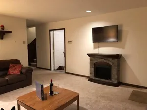 Image of Cozy Cabin Condo by the Mountain, 5mins to skiing!