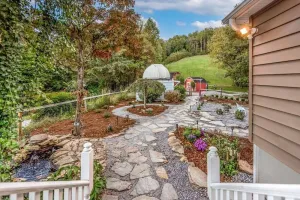 Image of 40 Acres w/Waterfalls, Vineyard, Stream, 5 bedroom