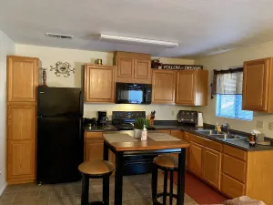 Image of Clean and peaceful cottage in Sonora near Phoenix Lake Golf Grove