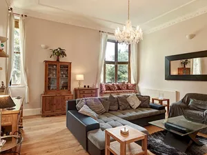 Image of Pass the Keys Luxury 5 bedroom Riverside home in town centre