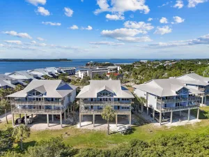 Image of 3 Pelicans - Waterfront Condo w Pool & Boat Trailer Parking
