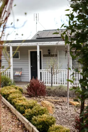 Image of Hidden Gem ~ Luxury Cottage near Lake Daylesford