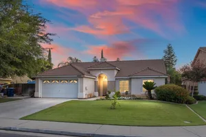 Image of Revitalizing 3 Bedroom Home in Bakersfield with Pool and Wi-fi