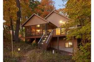 Image of Large Cabin on Lake Sylvia with Tiki Hut