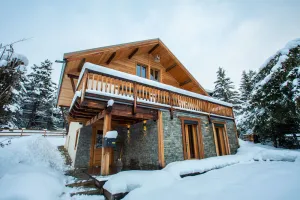 Image of Chalet de 4 chambres a Saint Chaffrey a 400 m des pistes avec jardin clos et wifi