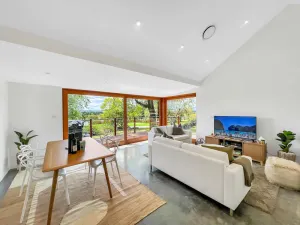 Image of Two Doors - Unique 2 bdrm cottage on picturesque vineyard estate