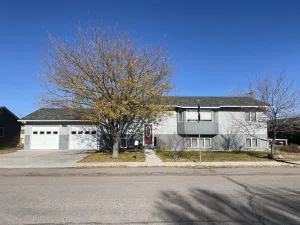 Image of Montana Home close to golfing, fishing, skiing, hiking, hunting and downtown