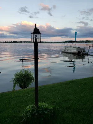 Image of Lakefront Cottage