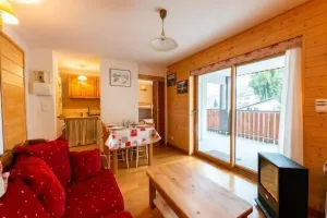 Image of Warm 29m with balcony and lake view