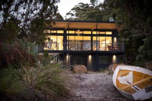 Image of Stewarts Bay Beach House, Port Arthur. Tasmania 1.0 km from Historic Site.