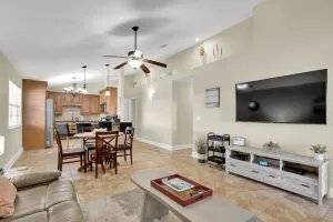 Image of 3 min drive to the beach, walking distance to downtown, 5 miles from Destin!
