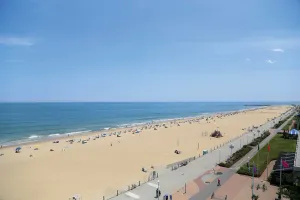 Image of Surfbreak Virginia Beach Oceanfront, Ascend Hotel Collection