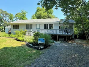 Image of Blue Pearl Cottage - Single Family Home- Screen Porch - NO LINENS PROVIDED