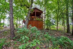 Image of OakLeaf: Sleep 5, Tiny Cabin, Pets, Near Park\/Lake