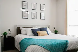 Image of Convenient Downtown 1bd Apt-king bed-1Gb WiFi