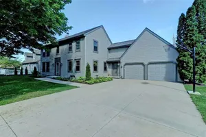 Image of Great for EAA Airventure, 24 minute drive S on 41. Backyard has swings, creek.