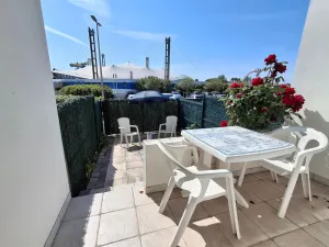 Image of Studio proche plage à Châtelaillon avec terrasse et parking - Animaux admis - FR-1-706-9