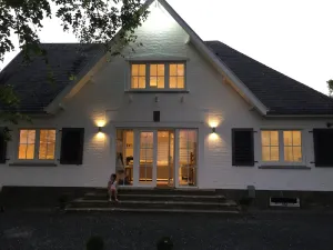 Image of Superb Holiday Home With Garden in Serinchamps