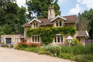 Image of Stunning country house for up to 22 people with HOT TUBS!