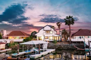 Image of * Large Updated Waterfront Delta Manor Boat Dock *