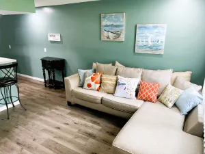 Image of #3 Charming 2 Bdrm -1 Bath - Boat Parking Incl. - Convenient Location