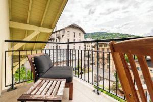 Image of Duplex Centre Ville Avec vue Magnifique, 2 Chbres, 2 Salles de Bain