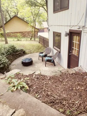 Image of The Serene Guest House! Peaceful home Near Lake Springfield!