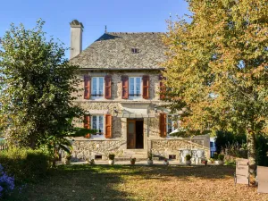 Image of Comfortable holiday home with garden