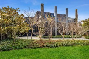 Image of Luxurious Architecturally Designed 4 Bedroom Home