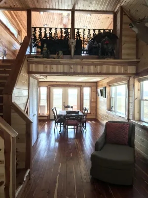 Image of Hunting and Fishing Lodge (sleeps 3-5)