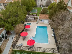 Image of Convenient Location! Unit with Fully-equipped Kitchen and FREE Breakfast!