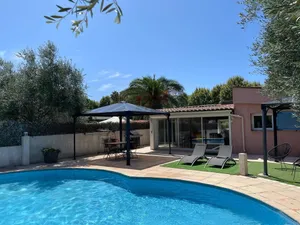 Image of Villa climatisée piscine 3 chambres mer à 800m