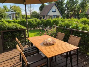 Image of Friendly bungalow behind the dike to the IJsselmeer and beach - Wi-Fi