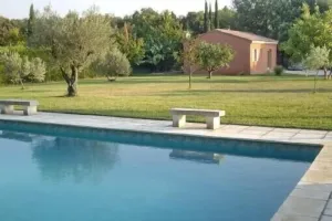 Image of Villa Isle on the quiet Sorgue with pool