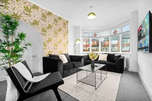 Image of Stylish 3 Bedroom House - Parking - Garden - Great Barr - Netflix - Top Rated -121J