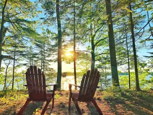 Image of Beautiful oceanfront three-bedroom home overlooking Wolfe's Neck State Park.