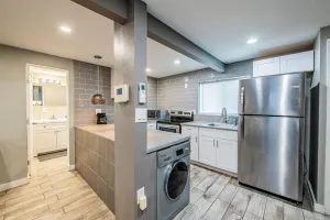 Image of Pacific Edge D - studio