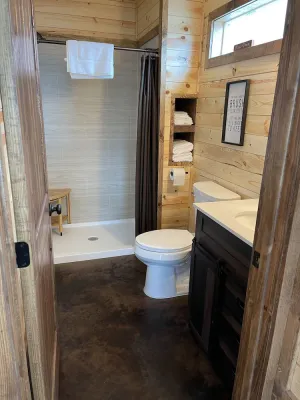 Image of Cozy lake front Cabin that's perfect for two!