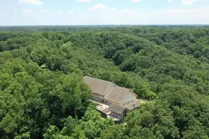 Image of Mountain views 15 miles from Louisville. Sleeps 20