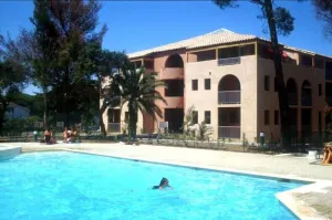 Image of one bedroom apartment for rent with pool in the residence near the beach