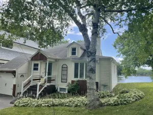 Image of Beautiful lake house tucked away in quiet neighborhood