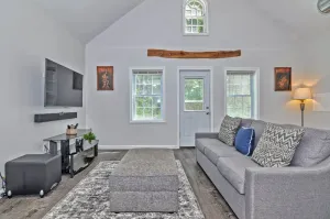 Image of Beautifully Furnished Private Retreat in Andover!